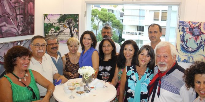 ‘Kozmik Uyanış’ sergisi sanatseverleri buluşturdu