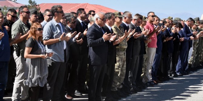 Şehit polis memuru memleketine uğurlandı