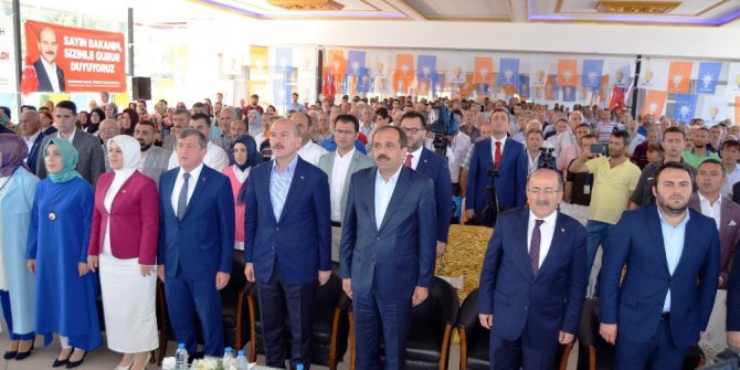 Bakan Soylu memleketi Trabzon’da partisinin ilçe kongresine ve cenazeye katıldı