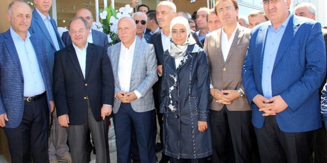 Başbakan Yardımcısı Akdağ, Arakanlı Müslümanlar için Erzurum’dan yardım istedi