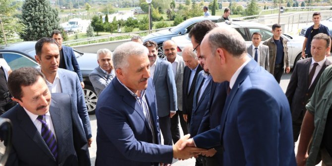 Bakan Ahmet Arslan valiliği ziyaret etti