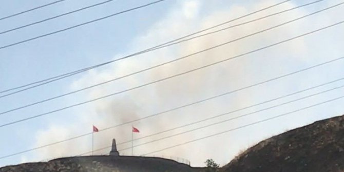 Teröristlerden şehitliğe havanlı saldırı