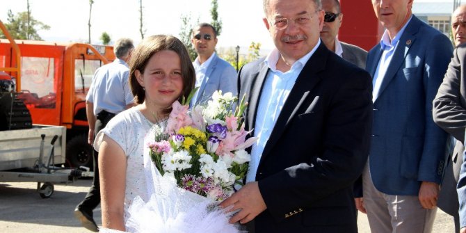 Başbakan Yardımcısı Akdağ, Erzurum AFAD’ta incelemelerde bulundu