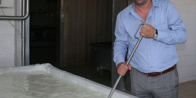 İzmir’deki O Derneğe Kayyum Atandı