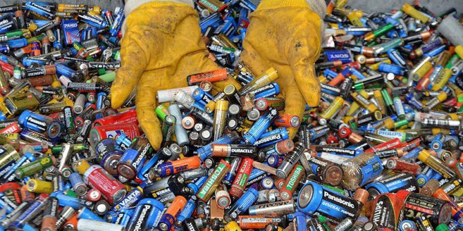 Zeytinburnu, en çok atık pil toplayan 3’üncü belediye oldu