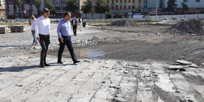 Rabia Meydanında izolasyon çalışması devam ediyor