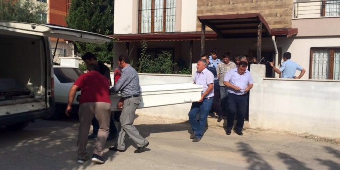 72 yaşındaki adam evinde ölü bulundu