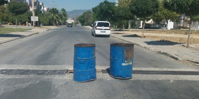 Milas’ta vatandaşlardan bidonlu önlem