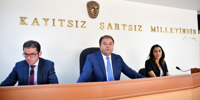 Belediye meclisinde yeni dönem başladı