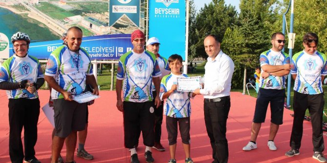 Pedallar, Beyşehir Gölü etrafında çevrildi