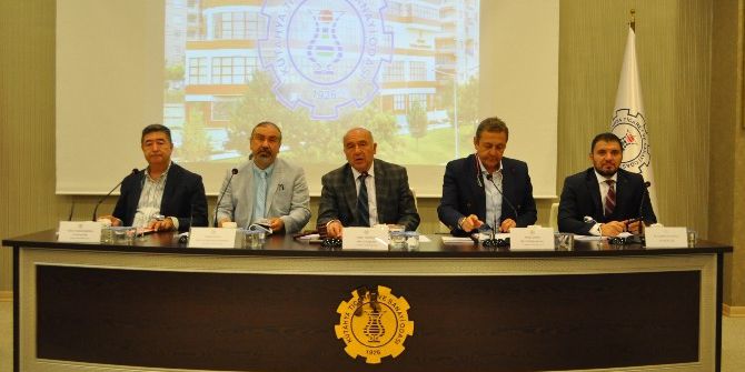 Ekonomik Ve Siyasi Konuları Değerlendirildi