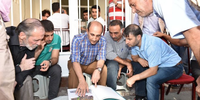 Edebali 296 haneyi ziyaret ederek vatandaşlarla bir araya geldi