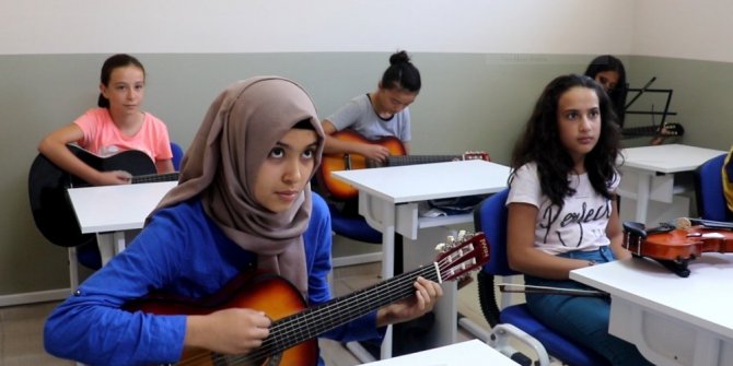 Hanım lokalleri yazın öğrencileri ağırladı