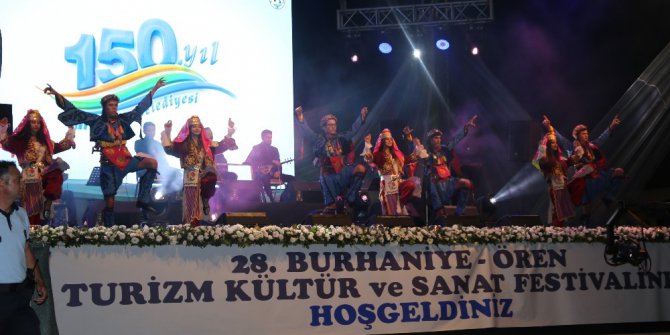 Burhaniye, festivali doyasıya yaşadı