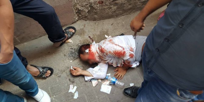 Kız çocuğunu taciz ettiği ileri sürülen şahsı linç ettiler