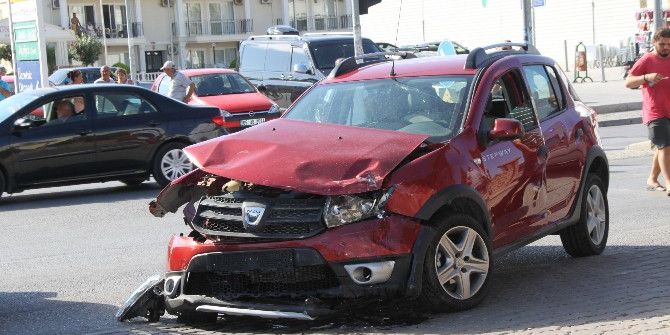 Didim’de Trafik Kazası: 3 Yaralı