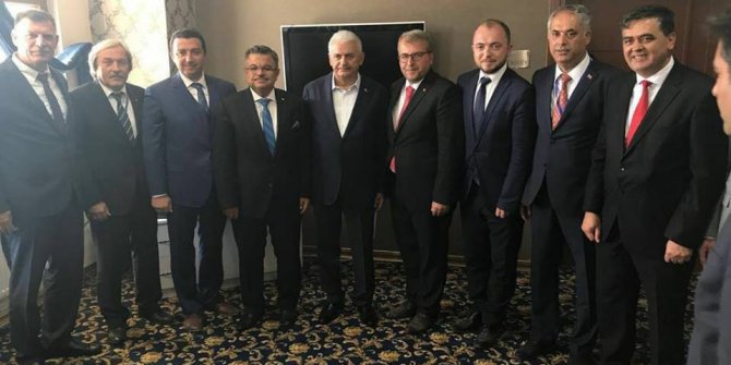 AK Partili Belediye Başkanları Başbakan Binali Yıldırım ile bir araya geldi