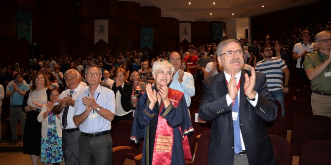 Emekli hekimden tıbbiyelilere tavsiye: