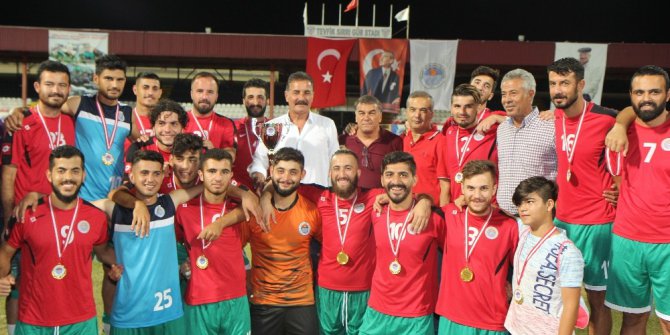 15 Temmuz Demokrasi Şehitleri Kupası’nın sahibi Toroslar Belediyespor oldu