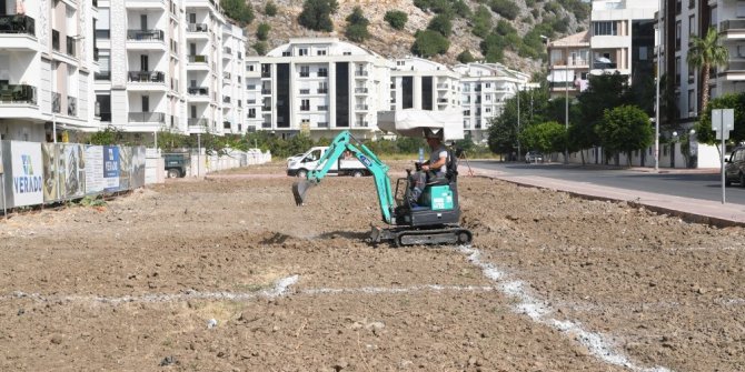 Konyaaltın’da yeşil band çalışması