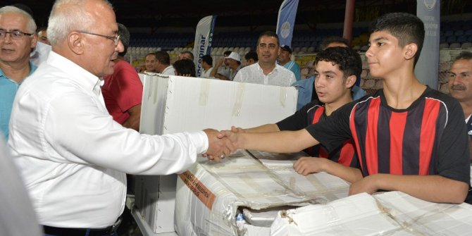 Mersin Büyükşehir Belediyesi’nden amatör futbola destek