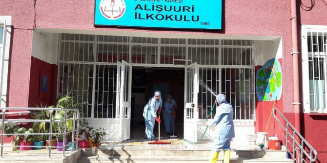 Karesi’de okullar eğitime hazır