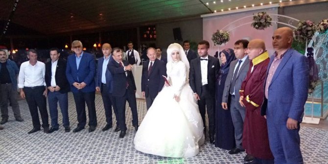 Doğan ve Burucu ailelerinin mutlu günü