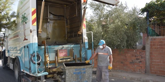 Çöp konteynerleri dezenfekte ediliyor