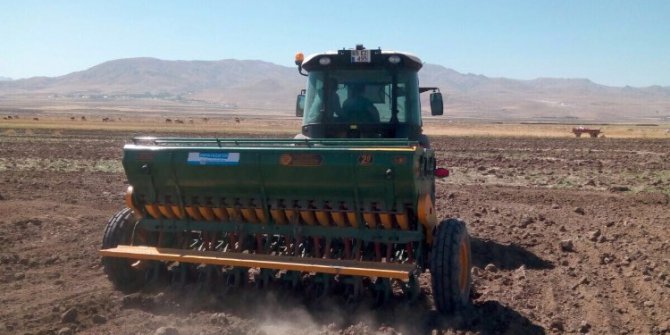 İpekyolu Belediyesinden çiftçilere destek