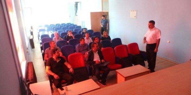 Çavdarhisar’da sınıf oğretmenlerine yeni müfredat hakkında Seminer