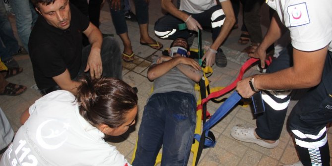 Midibüse çarpan motosikletli yaralandı