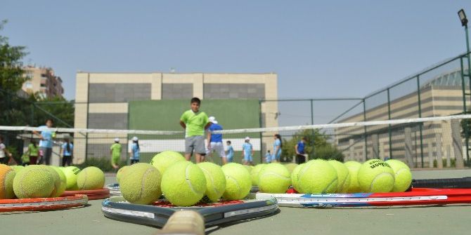 Tenis Cup Turnuvası 123 Sporcuyla Başladı