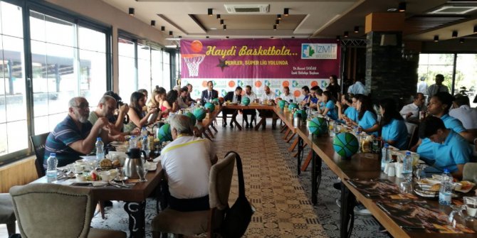 İzmit Belediyespor Kadın Basketbol Takımı lige hazır