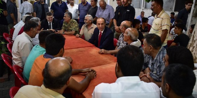 Vali Erin mahalle gezisiyle vatandaşlarla buluştu