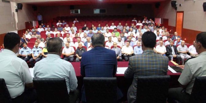 Develi’de güvenli eğitim ve uyuşturucu ile mücadele toplantısı yapıldı