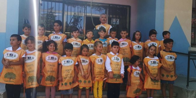 Minik öğrenciler yeni eğitim-öğretim yılına zeytin ağacı dikerek başladı