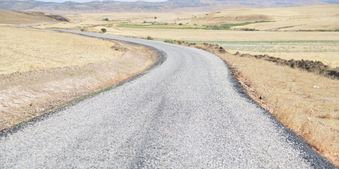 Büyükşehir Belediyesi, mahalle yollarını daha güvenli hale getiriyor