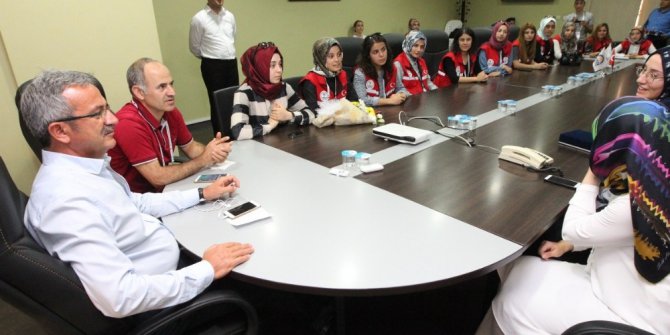 Gönüllü ‘Damla’lar Başkan Köşker’e geldi