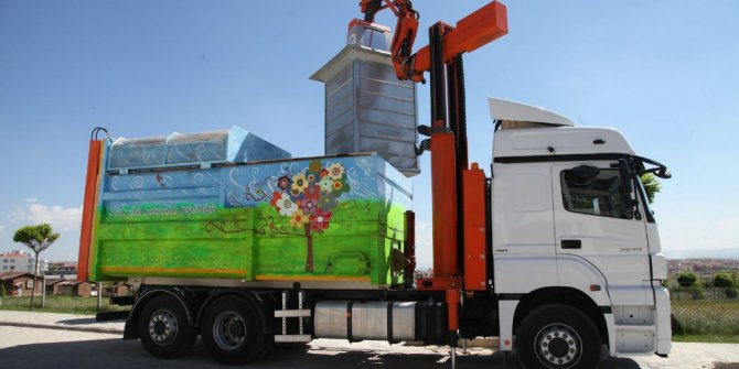 Yer altı çöp konteynerleri ile kötü kokunun önüne geçiliyor