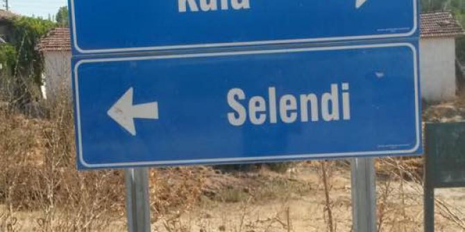 Selendi’nin de trafik levhaları değişti