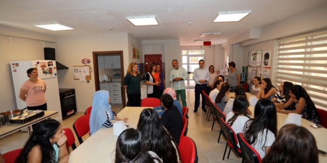 Manavgat Belediyesi’nden kız öğrencilere sıcak yuva