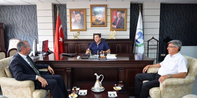 Başkan Bakıcı makamında misafirlerini ağırladı