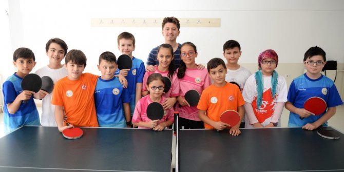 Bozüyük Belediyesi İdman Yurdu Masa Tenisi Takımı Türkiye Turnuvasına hazırlanıyor