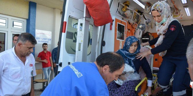 Sivas’ta otomobil şarampole devrildi: 6 yaralı