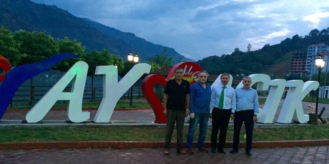 Sadef’ten Başkan Belur’a Davetiye