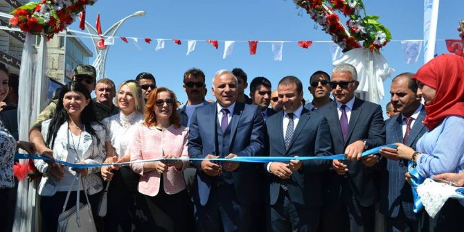 Van Valisi Zorluoğlu’nun Erciş Mesaisi Baş Döndürdü