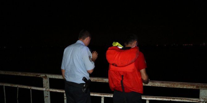 Adana’da  acemi şoför otomobiliyle sulama kanalı düştü: 1 ölü 2 yaralı