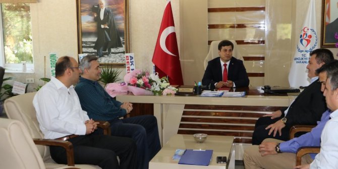 Öztürk, Manisa Büyükşehir Belediyespor yönetimini ağırladı