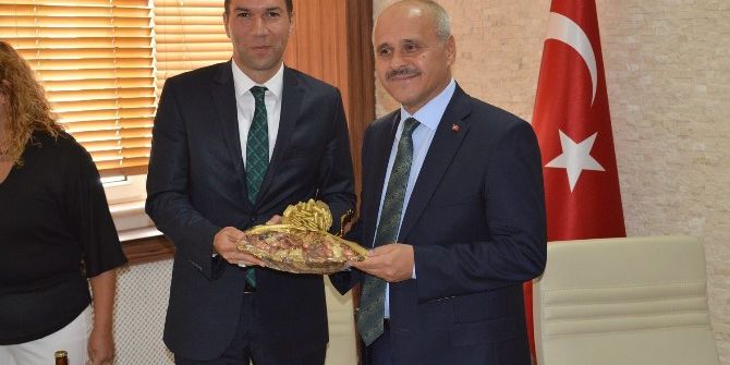 Niğde Ak Parti’den Vali Peynircioğlu’na Ziyaret