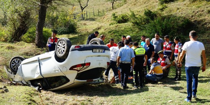 Okula giden kadın öğretmenler uçuruma yuvarlandı: 1 ölü, 2 yaralı